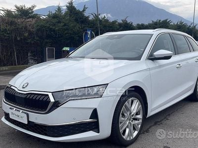 Usata Skoda Octavia SportLine 150 CV (110 kW) 2024 Bianco Station wagon
