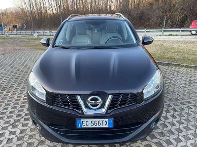 Używany Nissan Qashqai Tekna 150 KM (110 kW) 2010 Czarny SUV