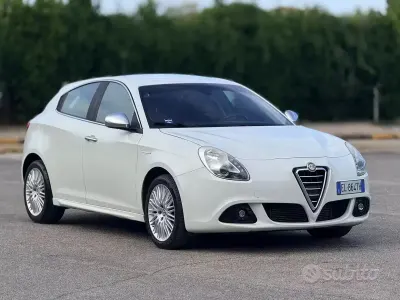 Usata Alfa Romeo Giulietta 140 CV (102 kW) 2013 Bianco Utilitaria