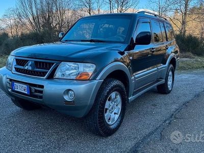 Usata Mitsubishi Pajero Instyle 160 CV (117 kW) 2005 Nero SUV