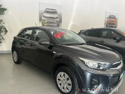 Usata Kia Stonic Urban 97 CV (71 kW) 2019 Grigio SUV