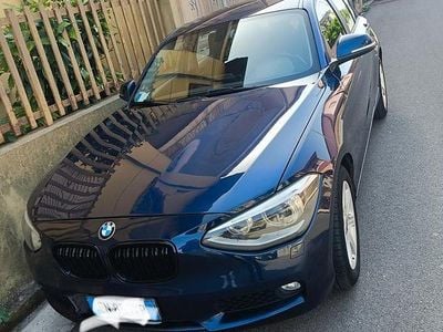 Usata BMW 2000 Sport Line 120 CV (88 kW) 2012 Blu Berlina