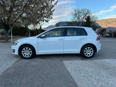 Usata VW Golf IV Trendline 105 CV (77 kW) 2004 Bianco Berlina