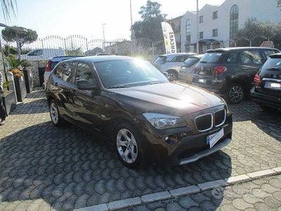 Usata BMW X1 142 CV (104 kW) 2010 Oro SUV
