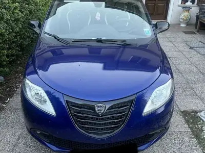 Usata Lancia Ypsilon Silver 69 CV (50 kW) 2015 Utilitaria