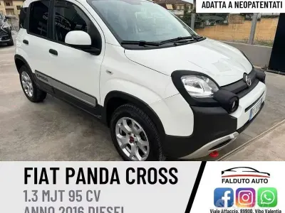 Usata Fiat Panda Cross Cross 95 CV (69 kW) 2016 Bianco Utilitaria