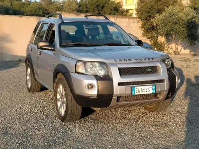 Usata Land Rover Freelander 109 CV (80 kW) 2004 Argento SUV