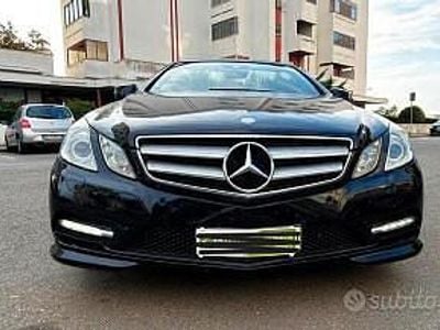 Usata Mercedes E500 Elegance 408 CV (300 kW) 2012 Nero Cabrio