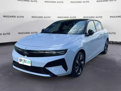 Nuova Opel Astra 145 CV (106 kW) 2026 Bianco Berlina