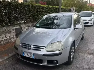 Usata VW Golf IV 102 CV (75 kW) 2006 Grigio Berlina