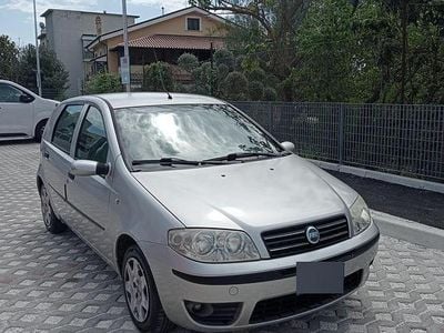 Usata Fiat Punto 69 CV (50 kW) 2005 Grigio Utilitaria