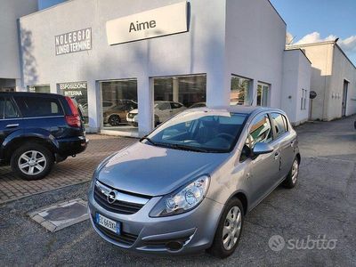 Usata Opel Corsa Edition 75 CV (55 kW) 2010 Grigio Utilitaria