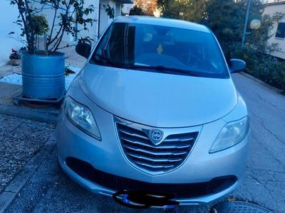 Usata Lancia Ypsilon 80 CV (58 kW) 2013 Grigio Utilitaria
