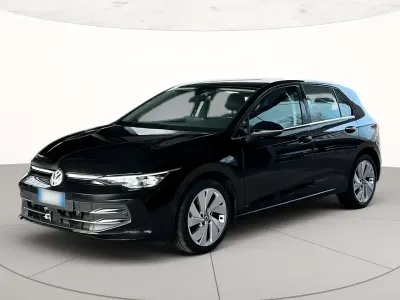 Usata VW Golf VIII Style 150 CV (110 kW) 2025 Grenadill black metallizzato Berlina