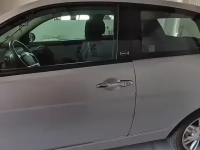 Begagnad Lancia Ypsilon 69 HK (50 kW) 2012 Grå Halvkombi