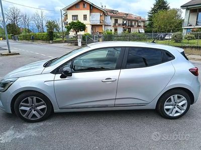 Usata Renault Clio V 100 CV (73 kW) 2022 Grigio Berlina
