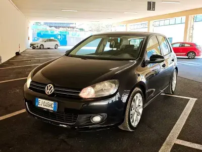 Usata VW Golf VI 105 CV (77 kW) 2011 Nero Utilitaria