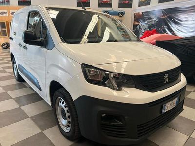 Usata Peugeot Partner Premium 131 CV (96 kW) 2021 Bianco Monovolume