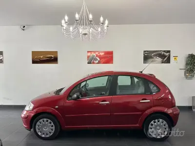 Gebraucht Citroën C3 Exclusive 73 PS (53 kW) 2003 Rot Limousine