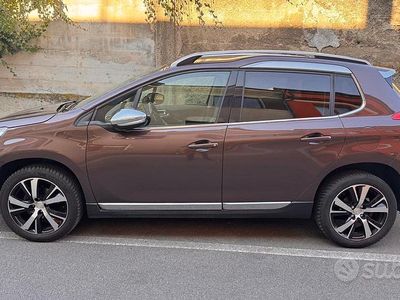Usata Peugeot 2008 S 100 CV (73 kW) 2015 Marrone SUV