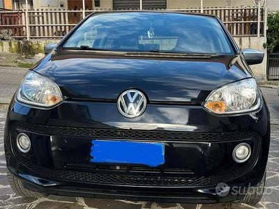 Usata VW up! Highline 68 CV (50 kW) 2014 Nero Utilitaria