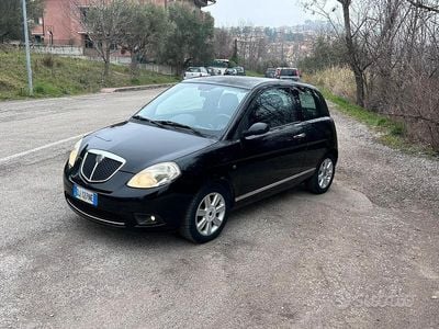 Usata Lancia Ypsilon 60 CV (44 kW) 2007 Nero Utilitaria