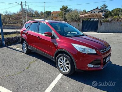 Usata Ford Kuga Titanium 120 CV (88 kW) 2016 Rosso SUV