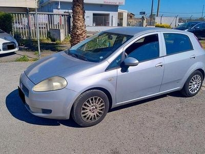 Usata Fiat Grande Punto 75 CV (55 kW) 2008 Argento Utilitaria