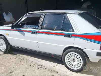 Usata Lancia Delta 140 CV (102 kW) 1988 Utilitaria