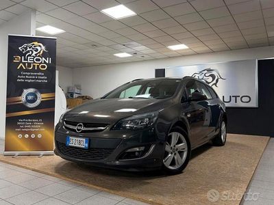 Usata Opel Astra 140 CV (102 kW) 2013 Grigio Station wagon