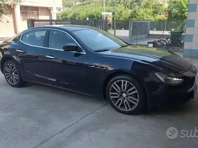 Usata Maserati Ghibli 250 CV (183 kW) 2017 Bluazzurro Berlina