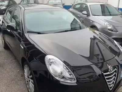 Gebraucht Alfa Romeo Giulietta 170 PS (125 kW) 2012 Schwarz Kleinwagen