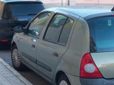 Usata Renault Clio II 2002 Verde Utilitaria