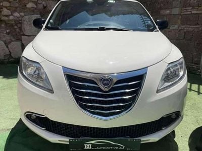 Usata Lancia Ypsilon Gold 80 CV (58 kW) 2012 Bianco Utilitaria