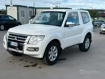 Usata Mitsubishi Pajero Intense 190 CV (139 kW) 2016 Bianco SUV