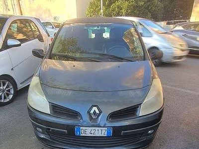 Käytetty Renault Clio II Authentique 65 HP (47 kW) 2007 Sedan