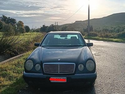 Usata Mercedes E250 113 CV (83 kW) 1998 Berlina
