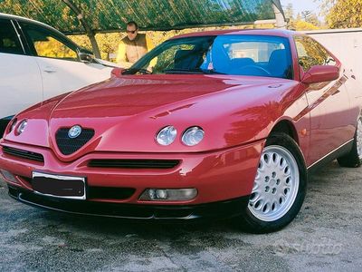 Usata Alfa Romeo GTV 201 CV (147 kW) 1997 Rosso Coupé