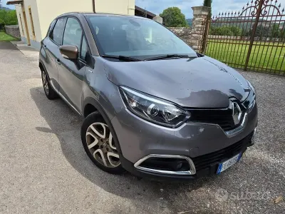 Usata Renault Captur 90 CV (66 kW) 2016 SUV