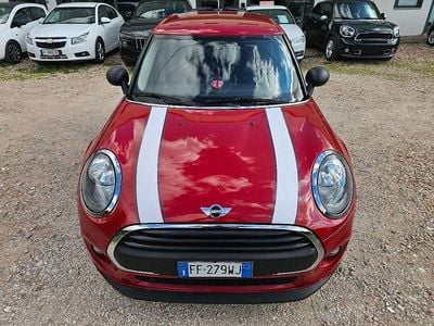 Usata Mini Cooper D 95 CV (69 kW) 2017 Utilitaria