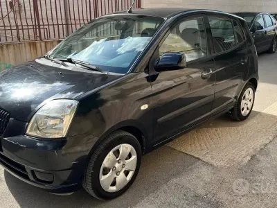 Usata Kia Picanto LX 61 CV (44 kW) 2007 Nero Utilitaria
