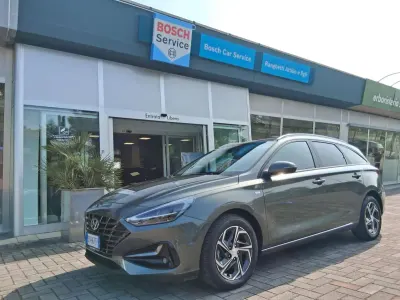 Usata Hyundai i30 120 CV (88 kW) 2023 Grigio Station wagon