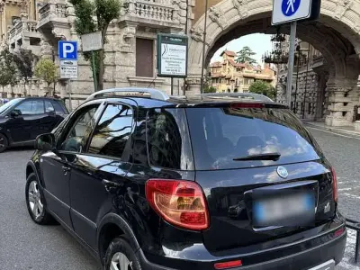 Usata Fiat Sedici 120 CV (88 kW) 2008 Nero SUV