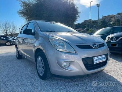 Usata Hyundai i20 77 CV (56 kW) 2010 Grigio Berlina