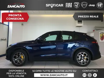 Usata Alfa Romeo Stelvio Super 210 CV (154 kW) 2017 Blu/azzurro SUV