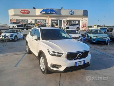 Usata Volvo XC40 Business Edition 150 CV (110 kW) 2019 Bianco SUV