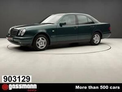 Usata Mercedes E220 95 CV (69 kW) 1997 Verde Berlina