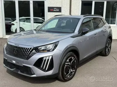 Usata Peugeot 2008 Allure 101 CV (74 kW) 2024 Bianco SUV