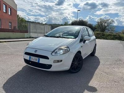 Usata Fiat Grande Punto 75 CV (55 kW) 2012 Bianco Utilitaria