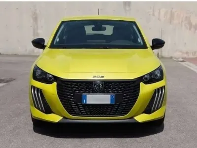 Usata Peugeot 208 Style 75 CV (55 kW) 2024 Utilitaria